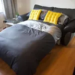 Budget Canterbury Apartment