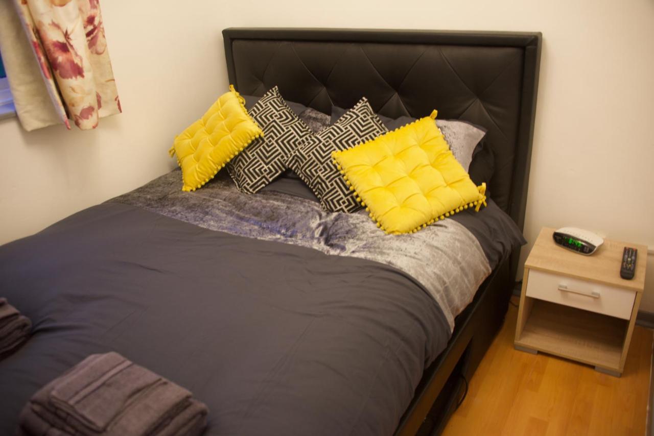 Budget Apartment *